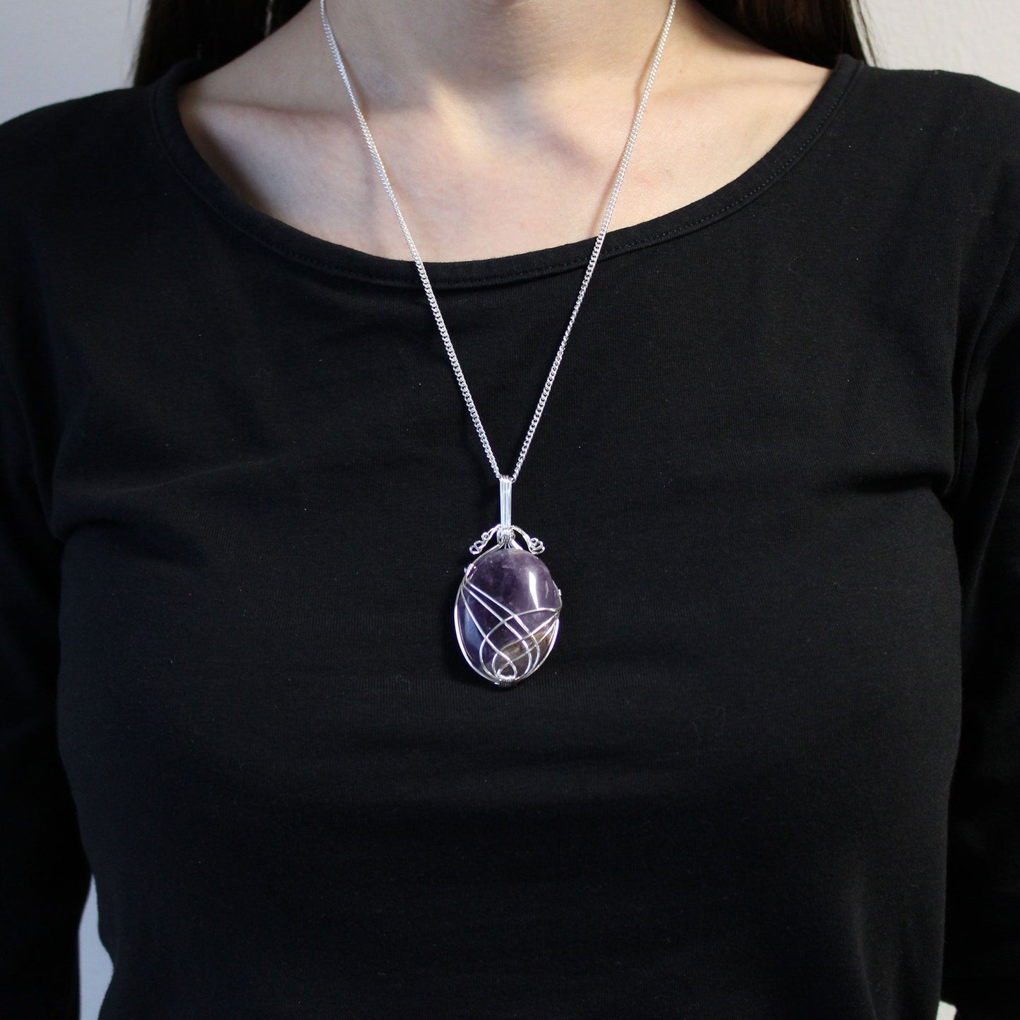 Collar de gemas envueltas en espiral - Amatista