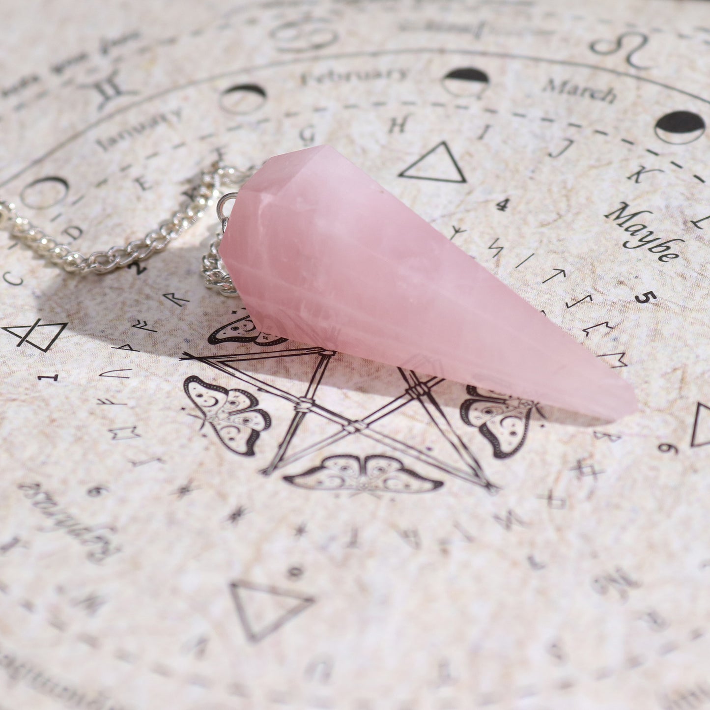 Incienso Ritual del Amor con Péndulo de Cuarzo Rosa – Meditación y Energía Emocional
