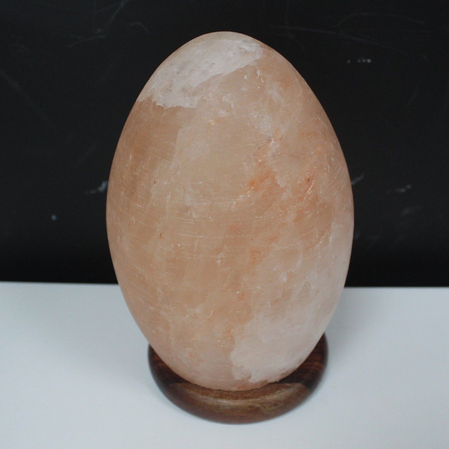 Lámpara de Sal del Himalaya Forma Huevo - Base Madera Natural