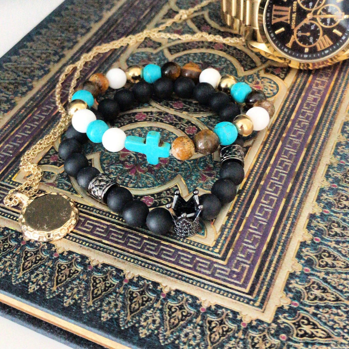 Pulsera Boho de Cruz Turquesa con Perlas