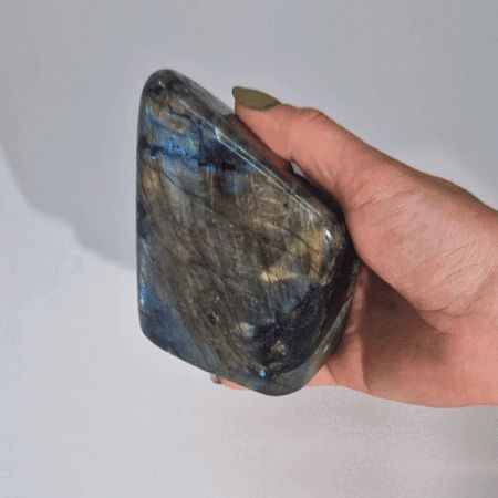 Piedras Grandes de Labradorita de Madagascar (aprox 635-750g 80-110mm)