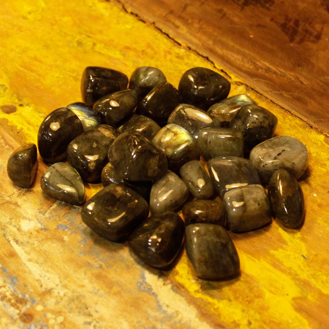 Labradorita natural piedra para protección energética