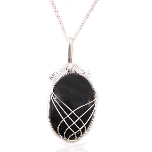 Collar de Piedras Envueltas en Cascada - Ónix Negro