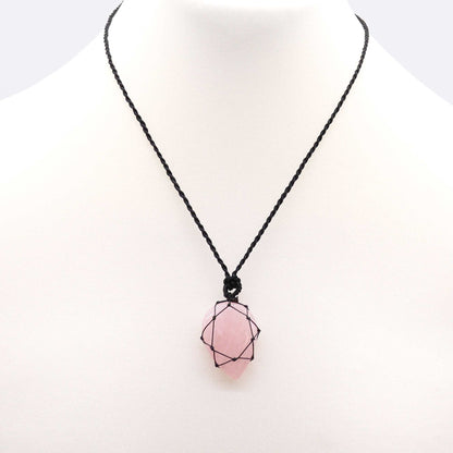 Collar Lágrima de Cuarzo Rosa con Cordón Trenzado – Amor y Armonía