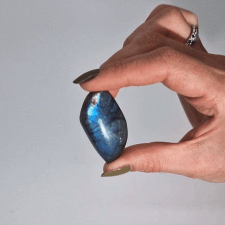 Piedra de Labradorita de Madagascar en Forma de Hoja | Mineral Natural Pulido